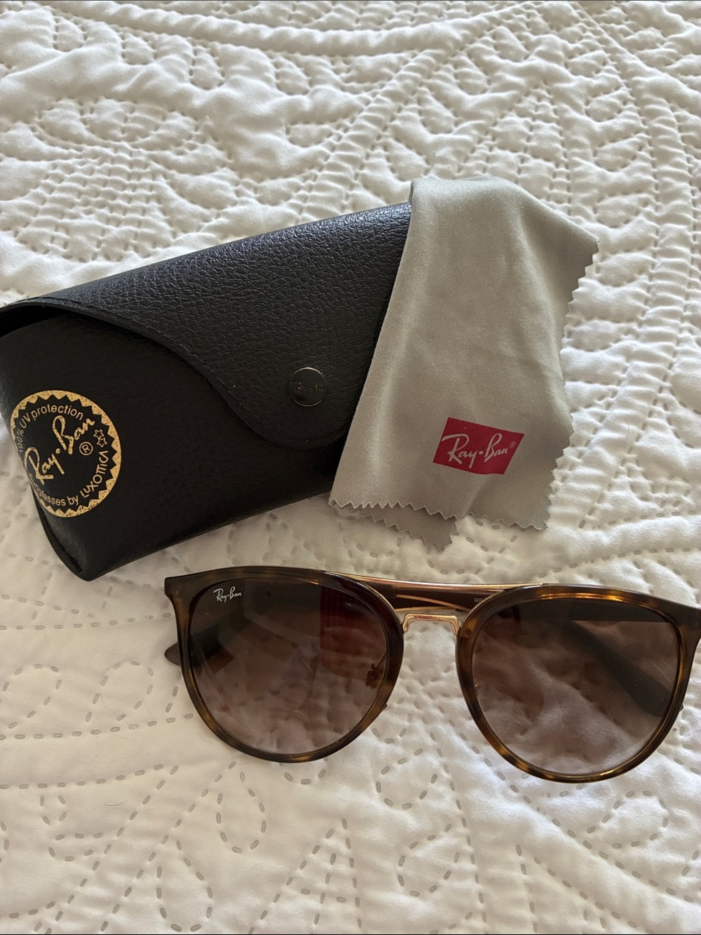 Ray-Ban Women's Tortoise Shell Brown Gradient Sunglasses